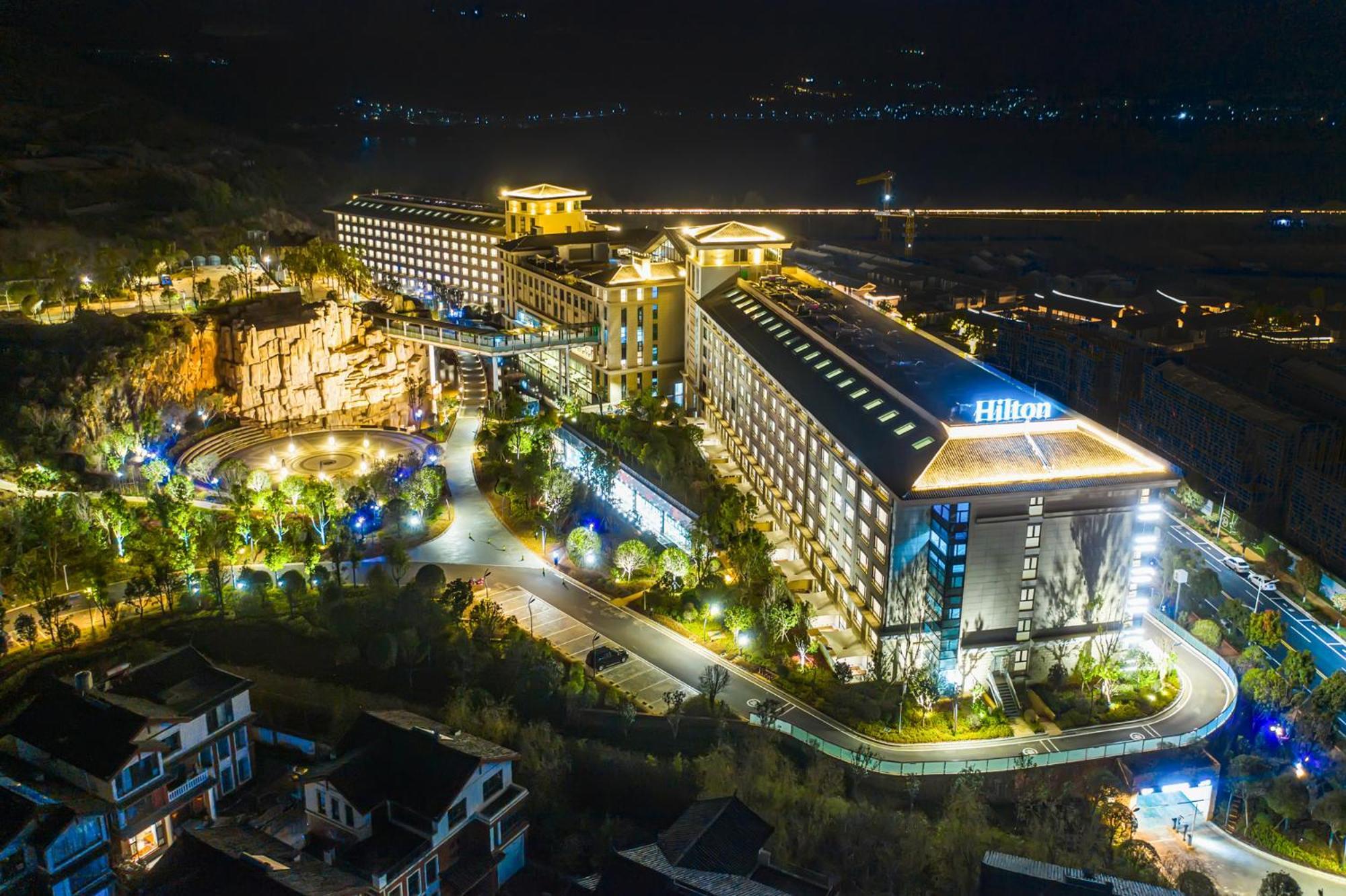 Hilton Lijiang Hotel Licsiang Kültér fotó